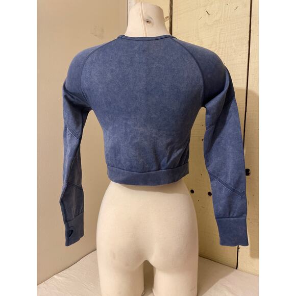 Long Sleeve Workout Top Womens Size Medium Crop Top Active Gym Dance‎ Athletic - Picture 2 of 6